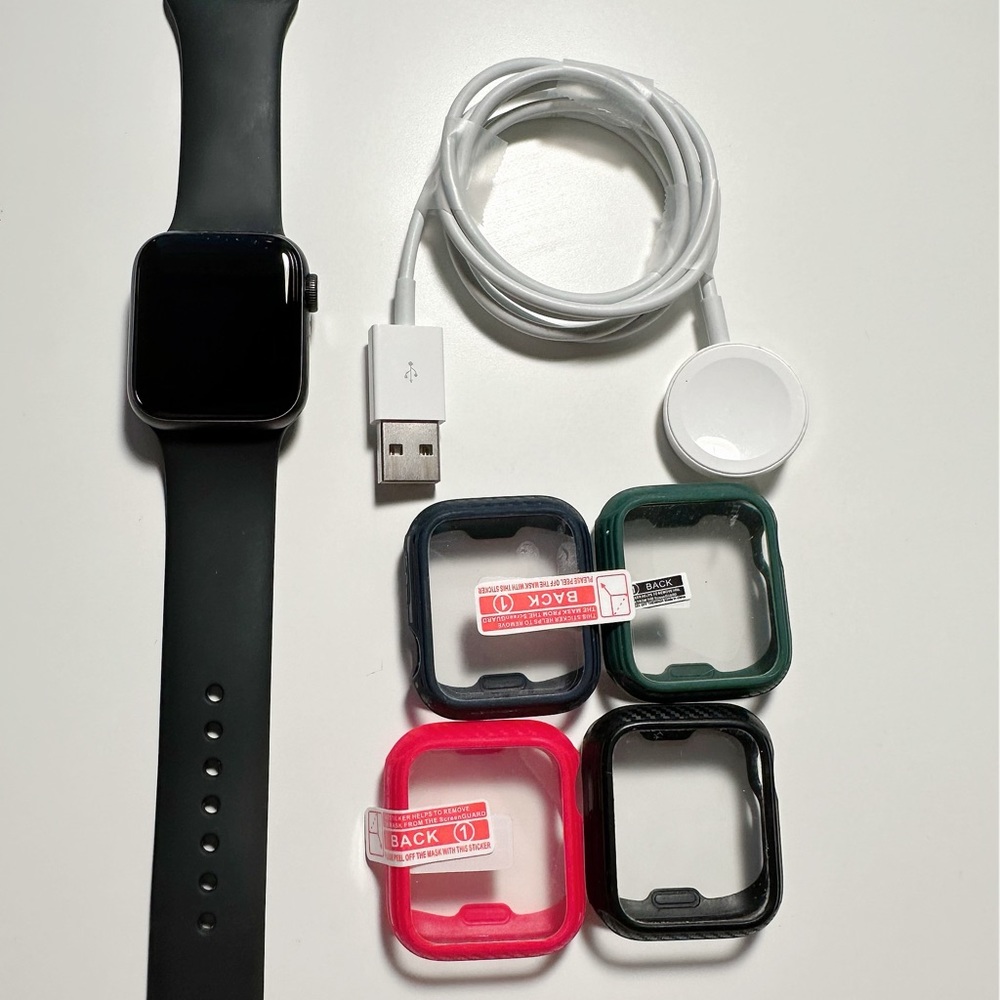 Apple Watch Series 6  black / 40mm smart watch